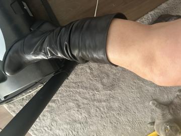 Recomand cu încredere . Piele de calitate ?i îndemânare perfect?!